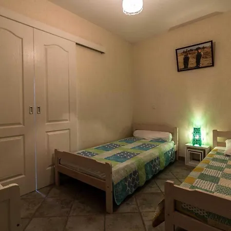 Semesterbostad Perets Petit *