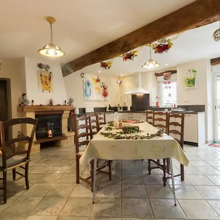 Perets Petit Semesterbostad